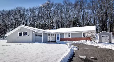 38 Bradford Rd, Framingham, MA 01701