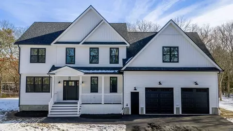 2 Arthur St, Westport, MA 02790