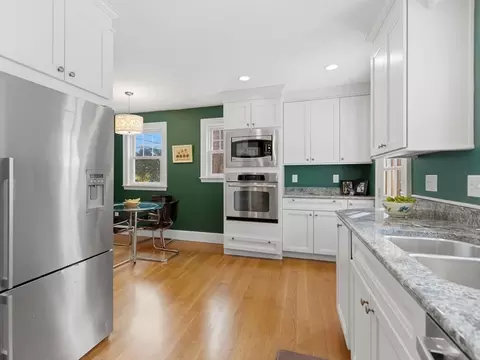 24 Blake Rd, Brookline, MA 02445 photo 12