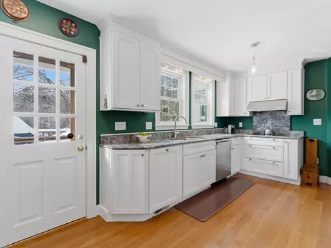 24 Blake Rd, Brookline, MA 02445 photo 14