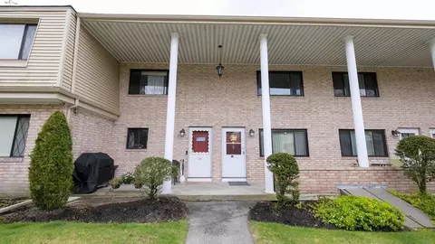183 Farrwood Dr #183, Haverhill, MA 01835