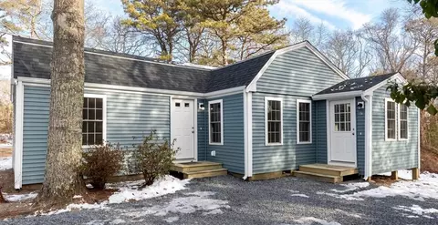 2 Womponoag Rd, Plymouth, MA 02360