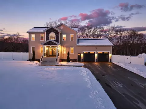 5 Nottingham Cir, Swansea, MA 02777