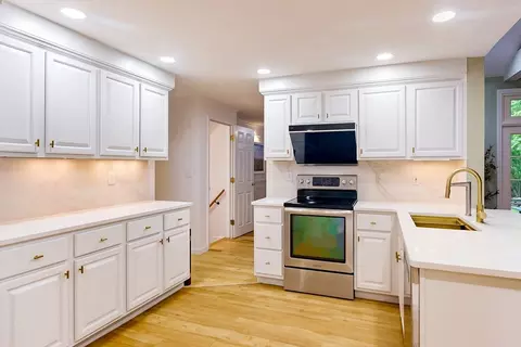 79 Charter Rd, Acton, MA 01720 photo 8