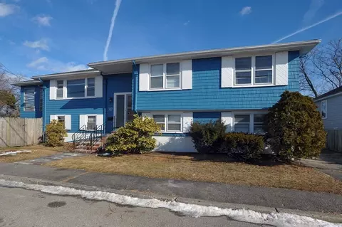 40 Central Ave, Hull, MA 02045