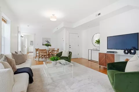 172-174 Auburn St #3, Cambridge, MA 02139