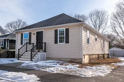 44 Holmes Rd, Dedham, MA 02026