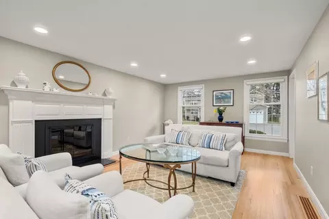 37 Standish Rd, Needham, MA 02492 photo 3