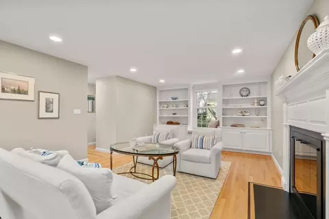 37 Standish Rd, Needham, MA 02492 photo 2