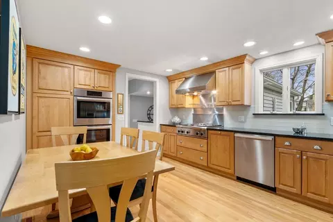 37 Standish Rd, Needham, MA 02492 photo 6