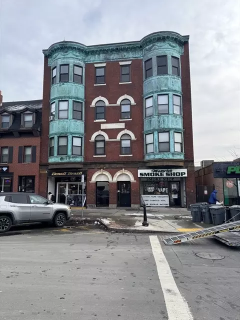 25-31 Maverick Sq #5, Boston, MA 02128