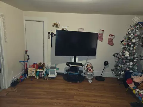 Living - 40 Byers St, Springfield, MA 01105 photo 8 of 8