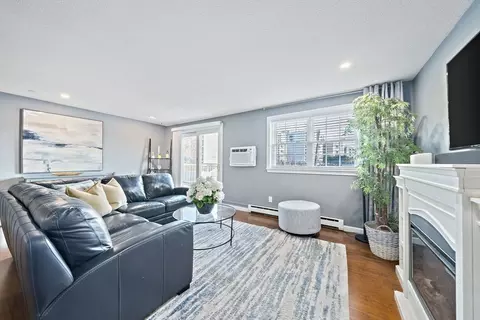 300 River St #12, Weymouth, MA 02191