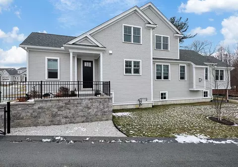 47 Weston Ln #47, Hopkinton, MA 01748