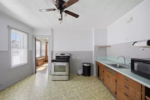 32 Maple St, West Springfield, MA 01089 photo 18