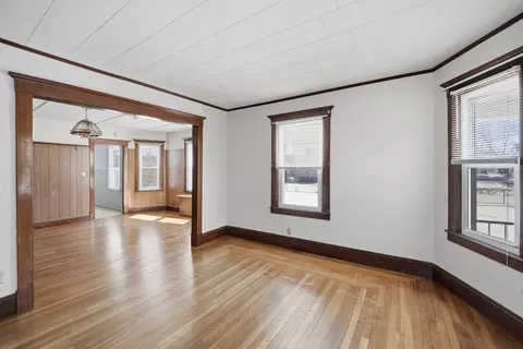 32 Maple St, West Springfield, MA 01089 photo 9