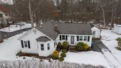 39 Sycamore Ln, Billerica, MA 01821