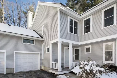 5 Blueberry Ct #5, Rockland, MA 02370