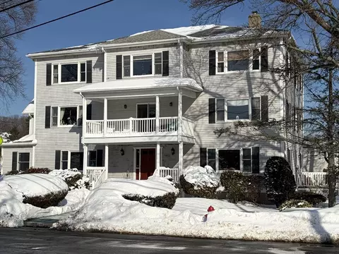 162 Willow Rd #11, Nahant, MA 01908