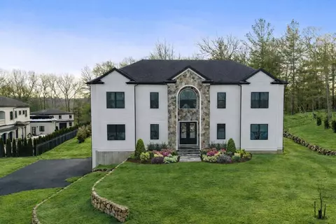 12 Couture Way, Middleton, MA 01949