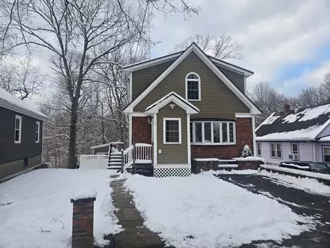 7 Central St, Saugus, MA 01906