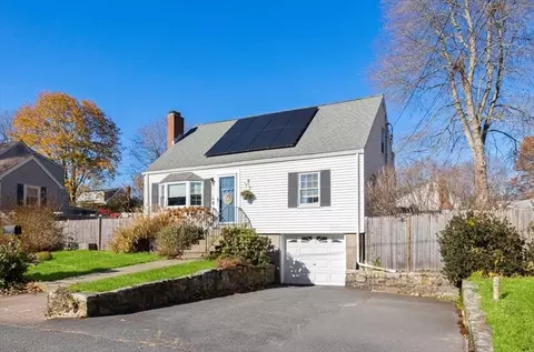 92 Doris Dr, Weymouth, MA 02191
