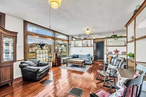 Living - 896 Sandwich Rd, Bourne, MA 02561 photo 3 of 6