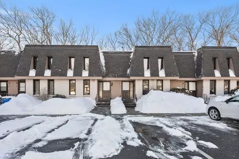16 Grove Sq #16, Randolph, MA 02368