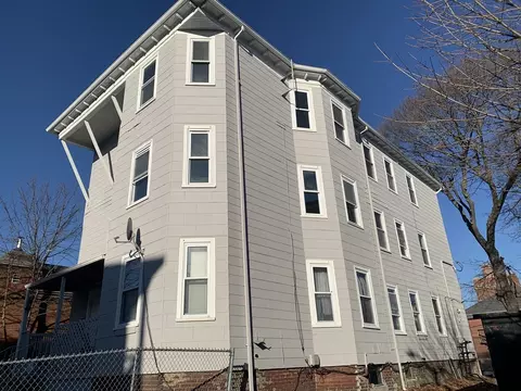 49 South St, Worcester, MA 01604