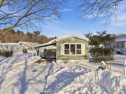 9 Valley Frg, Taunton, MA 02780