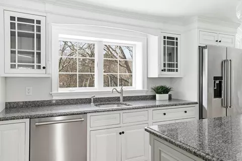 Kitchen - 22 Del Prete Dr, Hingham, MA 02043 photo 3 of 4