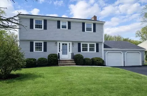 16 Briarwood Ave, Reading, MA 01867