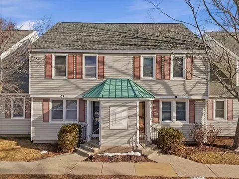 87 Victoria Heights Rd #87, Boston, MA 02136