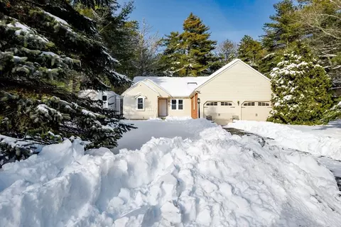 24 Heather Hill Rd, Bourne, MA 02532