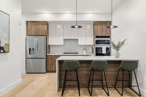 47 Condor #302, Boston, MA 02128