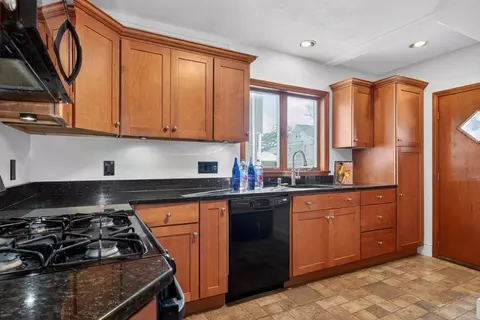 68-70 Hamlet, Arlington, MA 02474 photo 18