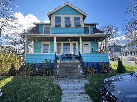 8 Hampton Cir, Hull, MA 02045