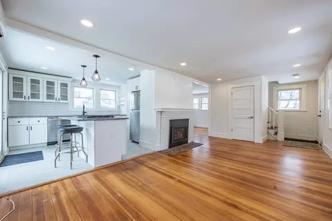 Living - 8 Hampton Cir, Hull, MA 02045 photo 2 of 6