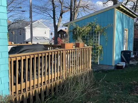 Exterior - 8 Hampton Cir, Hull, MA 02045 photo 5 of 6