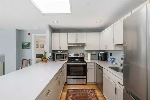 11 Church St #702, Salem, MA 01970