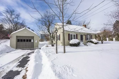 140 Concord St, Holliston, MA 01746