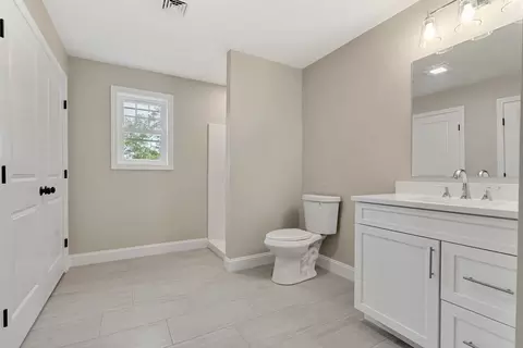 4 Bronson St, Fall River, MA 02721 photo 9