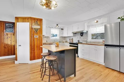 24 Clinton St, Ware, MA 01082 photo 8