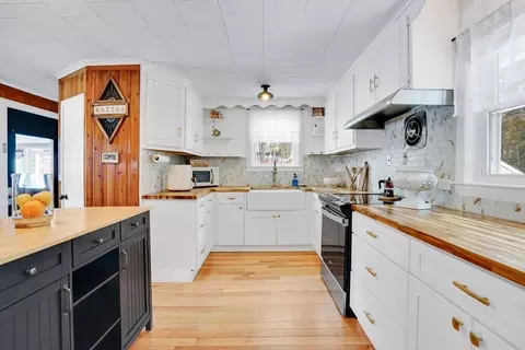 24 Clinton St, Ware, MA 01082 photo 9