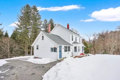 24 Clinton St, Ware, MA 01082 photo 3