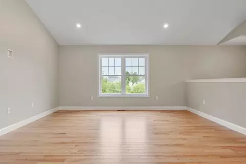 24 Bronson St, Fall River, MA 02721 photo 16