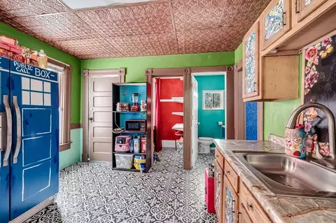 393 Saint James Ave, Springfield, MA 01109 photo 10