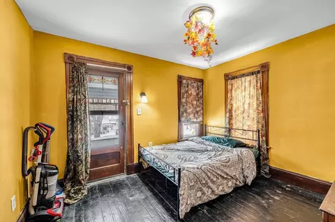 393 Saint James Ave, Springfield, MA 01109 photo 13