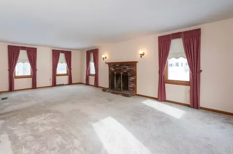 28 Bridle Path Rd, Dracut, MA 01826 photo 9