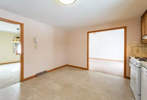 28 Bridle Path Rd, Dracut, MA 01826 photo 5